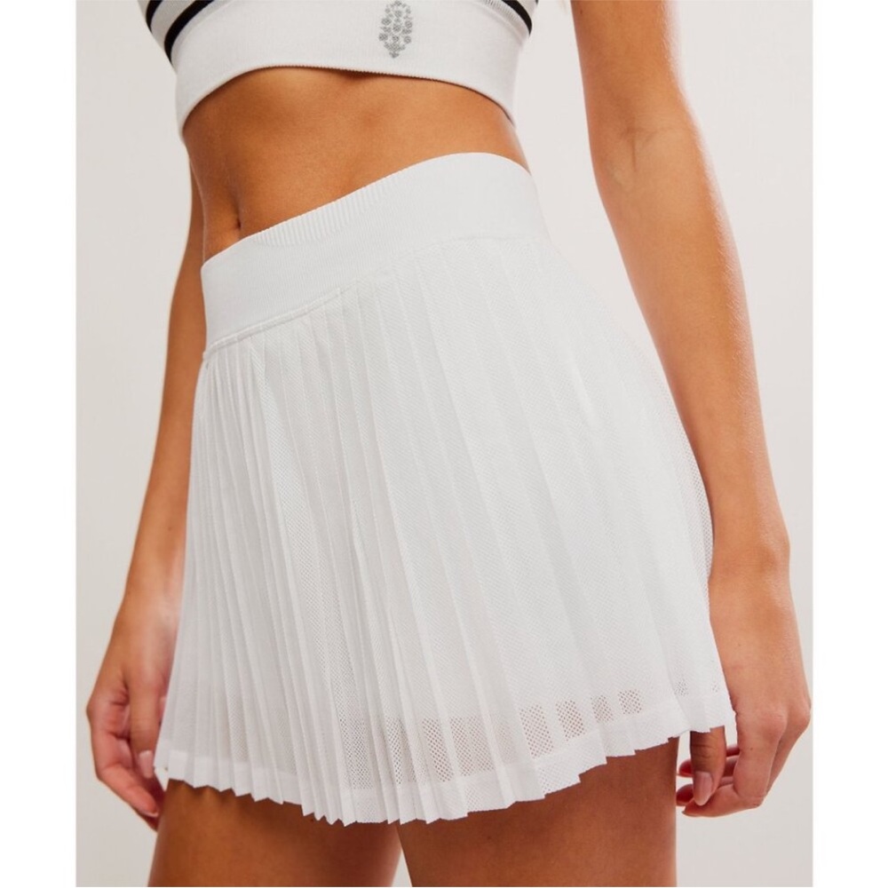 FP MOVEMENT Rally Ruffle Mini / White - Picture 6 of 9